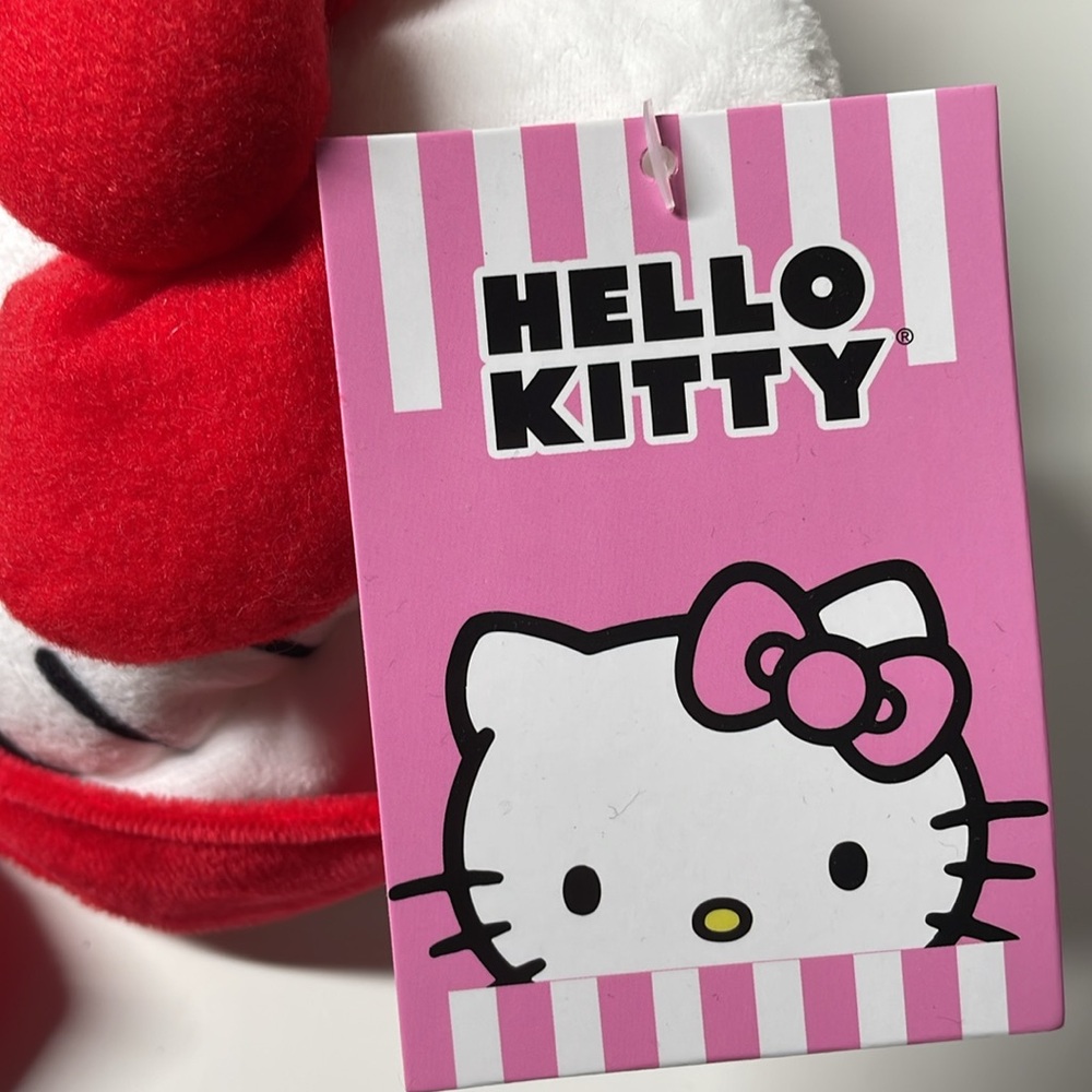 Hello Kitty 3D Head Plush Shoulder Crossbody Bag - Picture 6 of 6